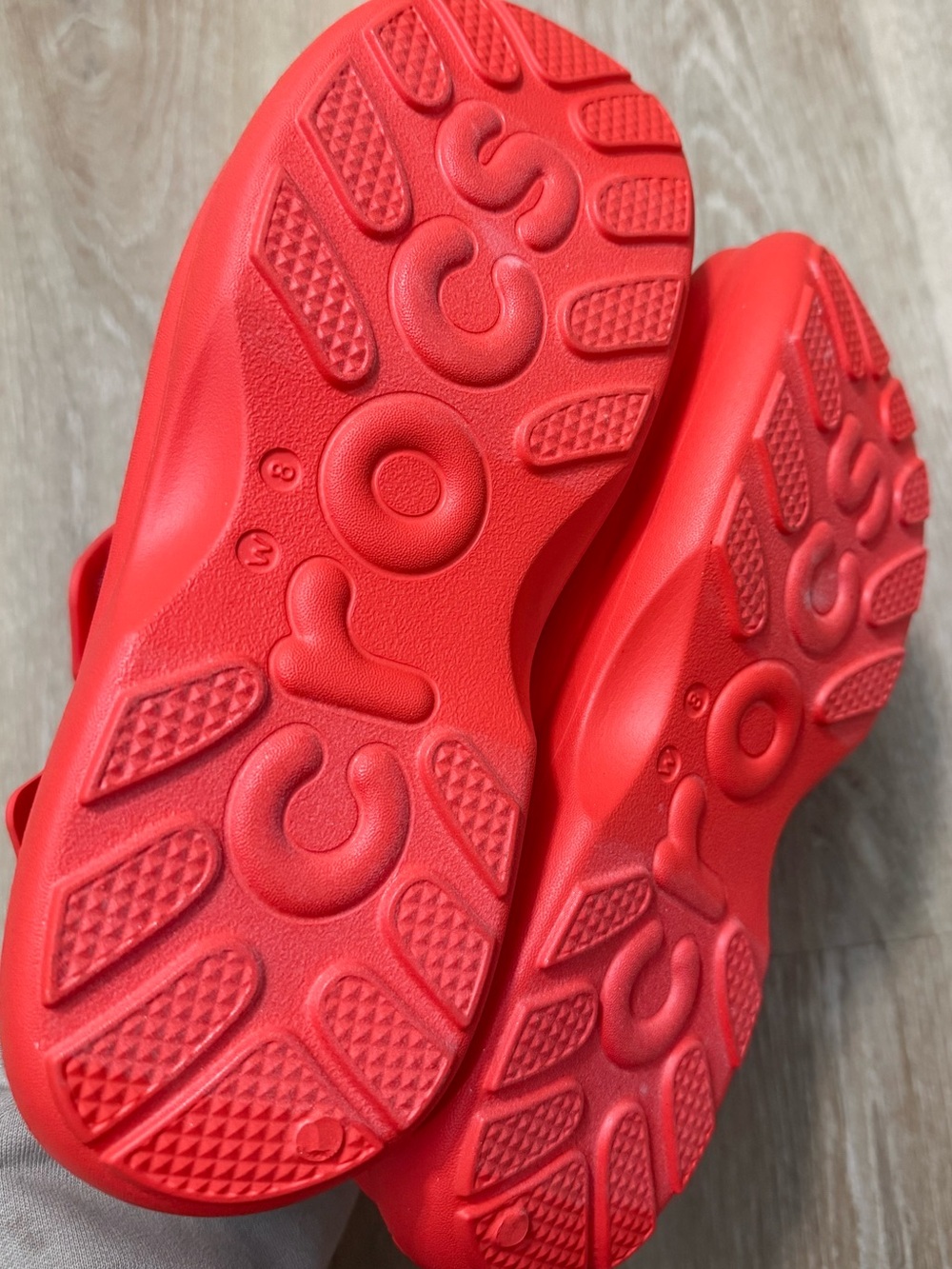 NWT Crocs Soho Y-Strap Women's Sandals Size 8 Starfish with 2 FREE JIBBITZ - Picture 5 of 5